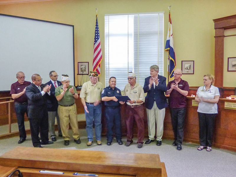 Fayetteville firefighter Weller receives national award - The Citizen