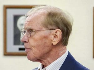 Jerry Peterson speaks to the Peachtree City Planning Commission. Photo/Ben Nelms.