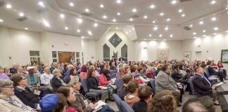 The large sanctuary at the Congregation B’nai Israel east of Fayetteville was filled Nov. 2 with those of all faiths who attended a service of solidarity for the victims of the Pittsburgh synagogue shootings. Photo/Ben Nelms.