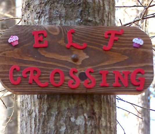 Sign alerts to elf crossing. Photo/Submitted.
