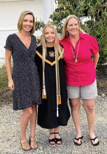 (L-R) Hollie Sue Thompson, Summer Ann Sledge, Tammie Sue St. Clair