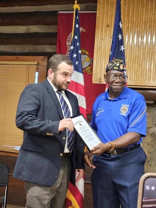 Fayette Sheriff’s Detective David Tortorello (L) gets American Legion Award from Post 105 officer.Photo/Fayette County Sheriff’s Office.
