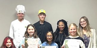 Participants in the Fayette 4-H bake-off scholarship. Photo/Fayette County.